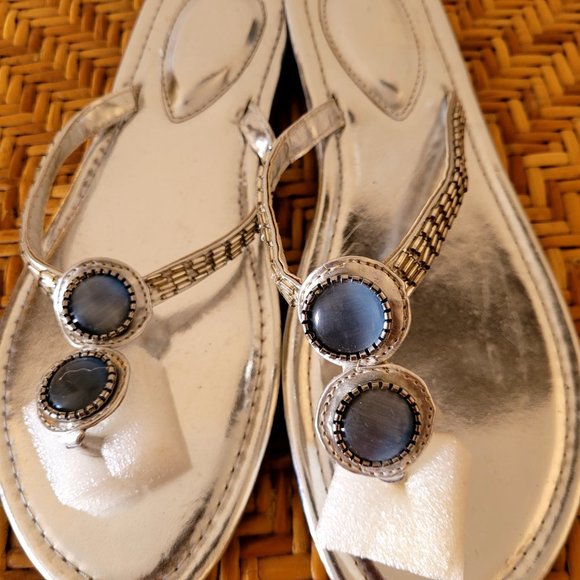 Silver Beaded Thong Sandals With Blue Stones New Without Tags Women's - Picture 2 of 3